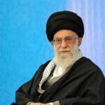 حضور رهبری بر سر مزار بنیان‌گذار جمهوری اسلامی