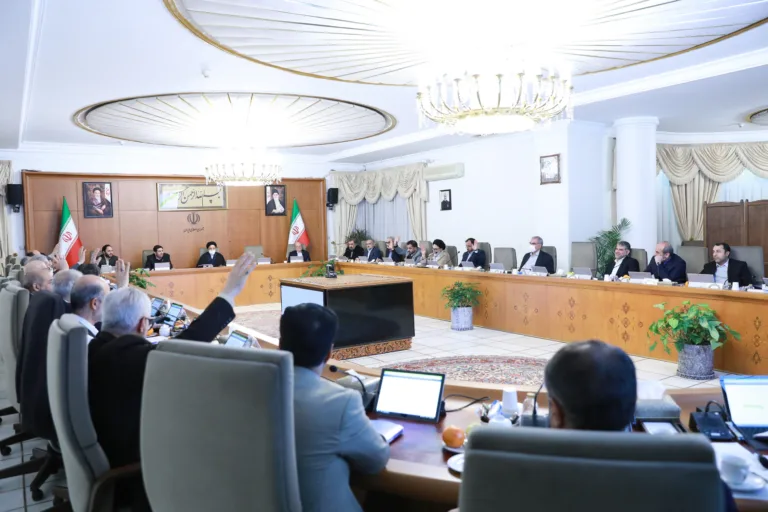 تخطی دولت از قاعده «تقدم برنامه بر بودجه»
