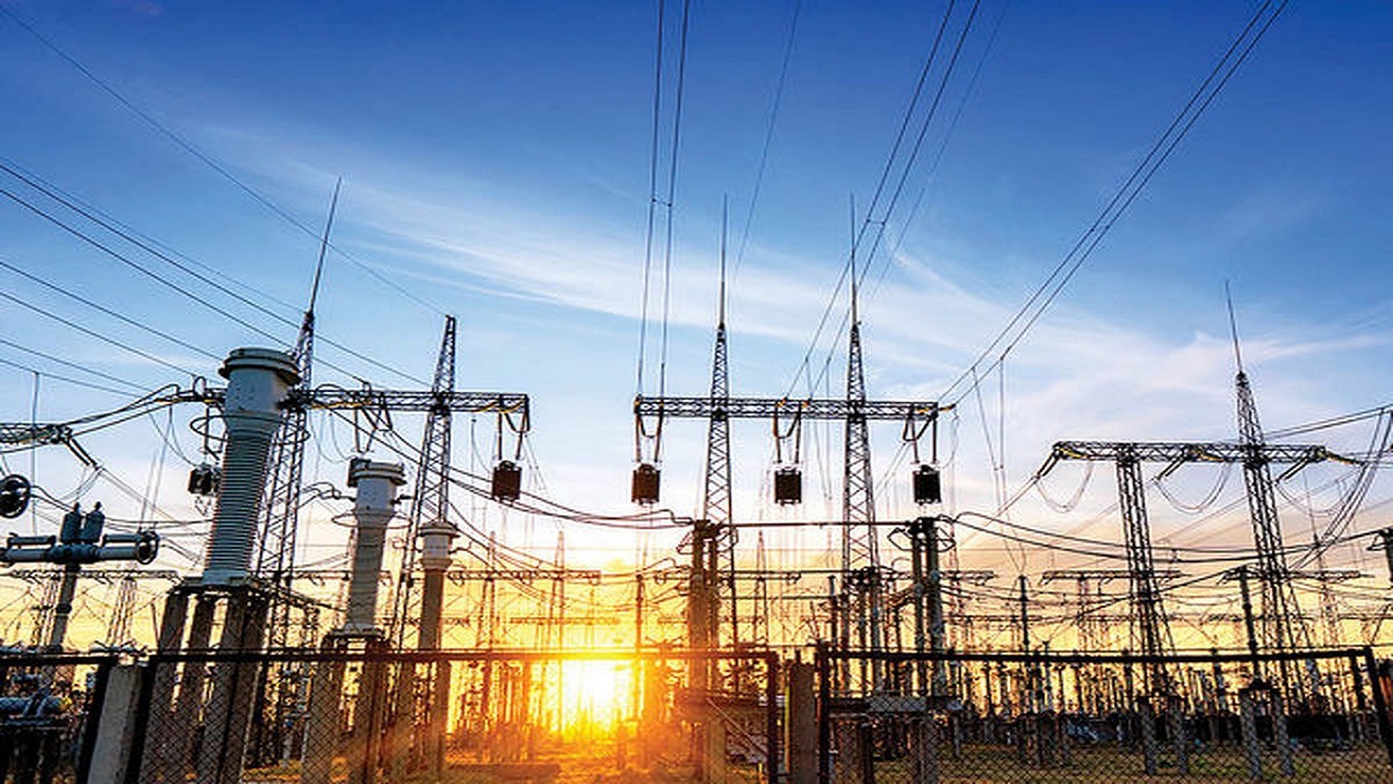 هدف‌گذاری برای کاهش ۱۰۰۰ مگاواتی مصرف برق ادارات