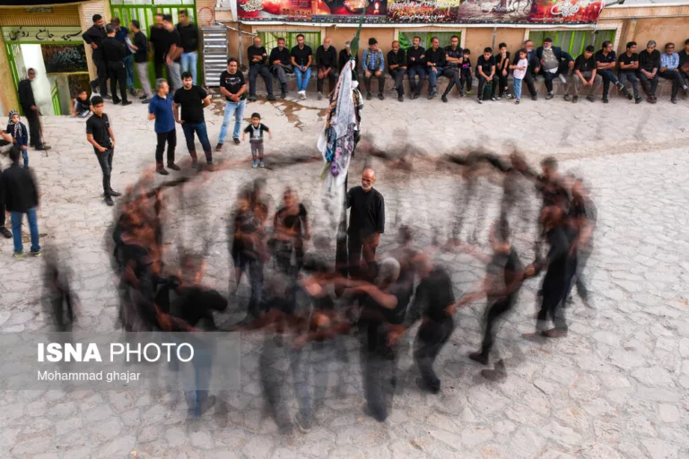 مراسم سنتی عاشورای حسینی در روستای روئین