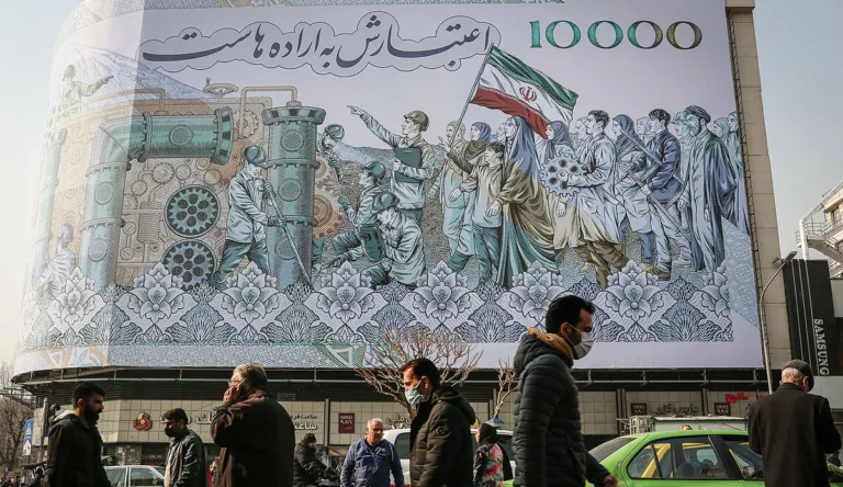 رشد اقتصادی با شرایط فعلی دست نیافتنی است