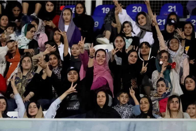 ۶۷۰ بلیت؛ نخستین سهم زنان از لیگ برتر