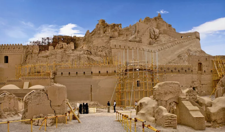 آداب زیستن در سرزمین بی‌قرار