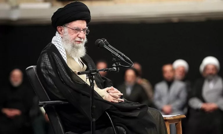 رهبر انقلاب: همه کارها و راه‌ها برای تأمین حق مردم زابل در مورد آب باید پیموده شود
