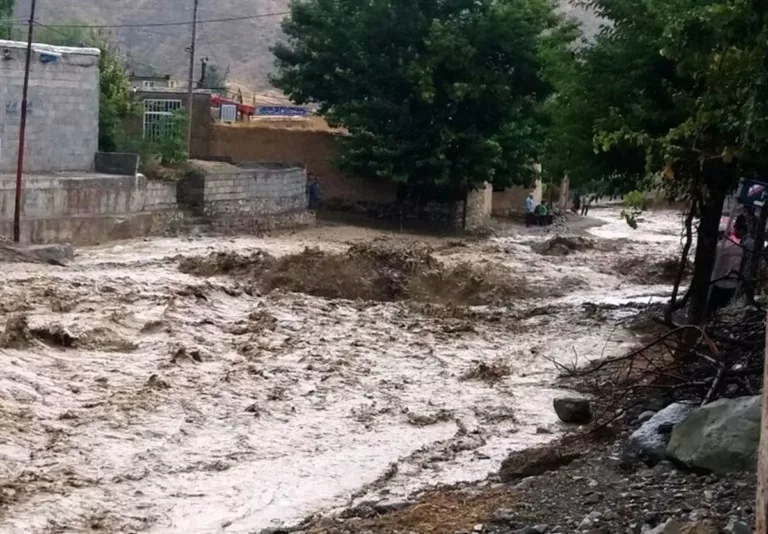 سیل جان یک کودک را در بهشهر گرفت