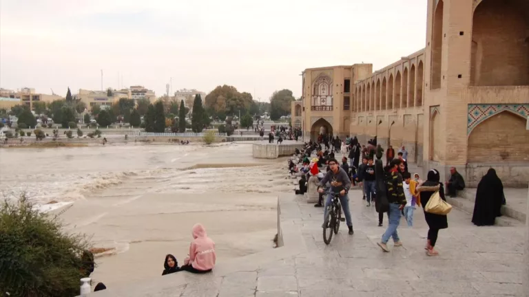 مهجوریت زاینده‌رود