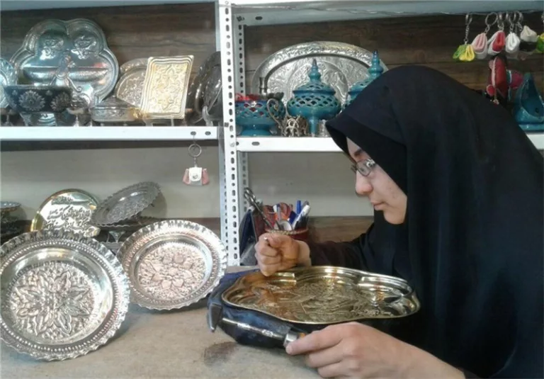 ورشوسازی، عرصه‌ٔ کم‌رنگ قلمزنی