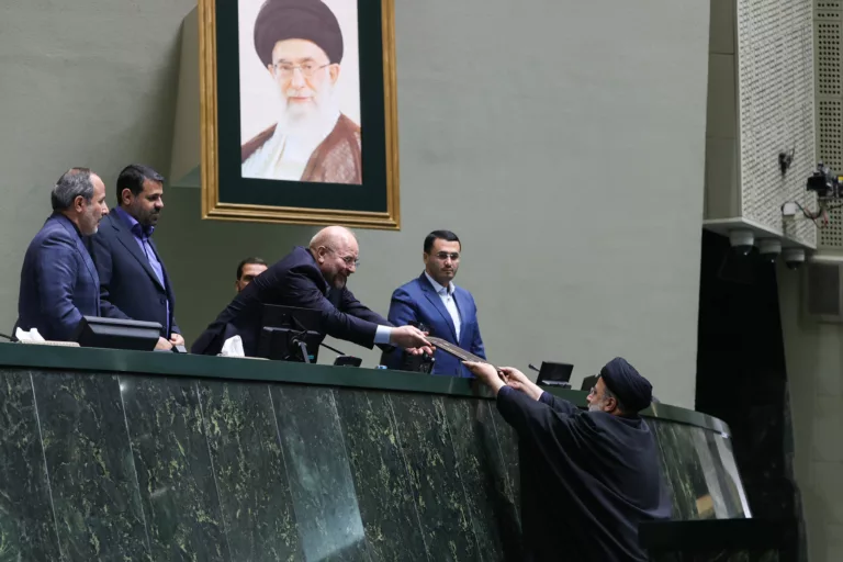 منابع غیرواقعی درآمد در لایحهٔ بودجهٔ