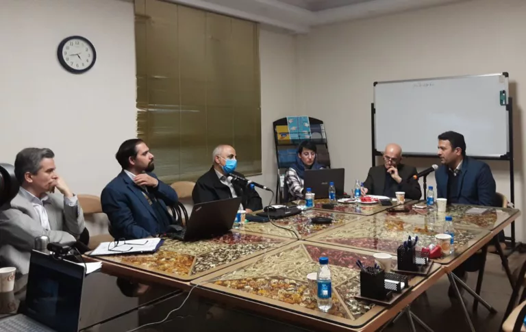 آسیب‌های توسعهٔ مرکز‌گرا