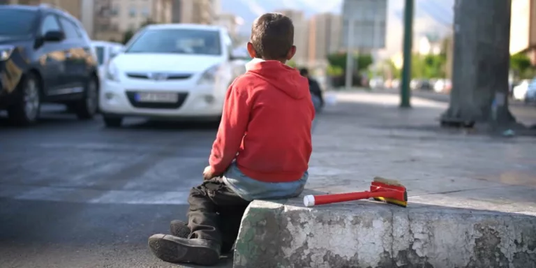 نه! «دیو سیاه» کودکان نیستند