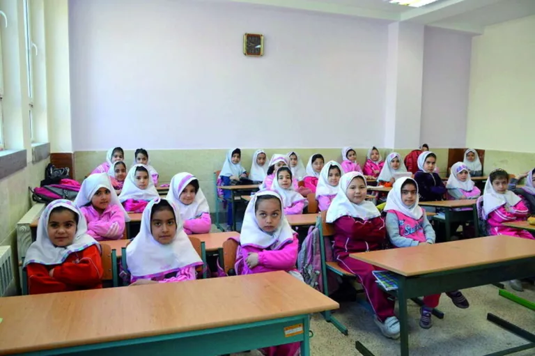 تعطیلی ۱۰ مدرسه غیردولتی به دلیل دریافت شهریه مازاد، مسائل اخلاقی و فرهنگی