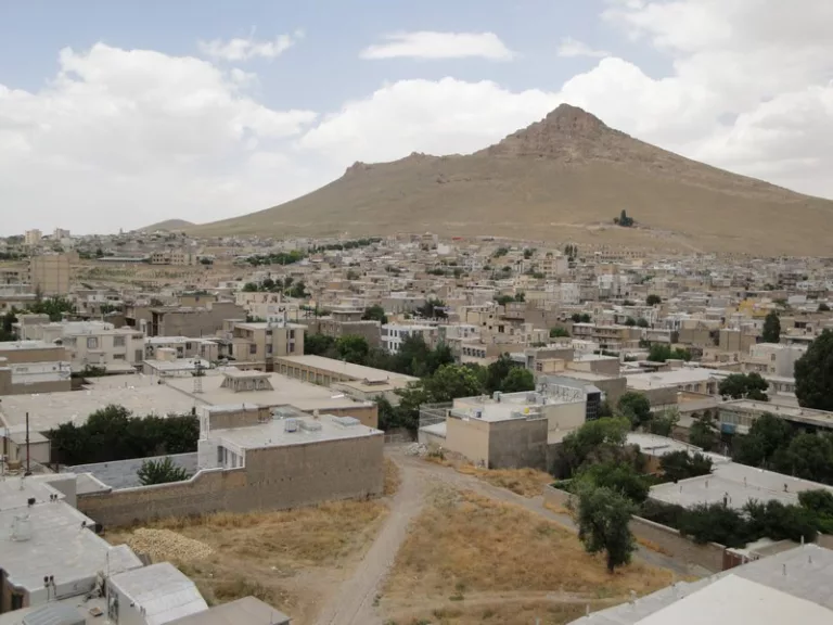 کوه «نقاره‌کوب» بیجار را دریابیم