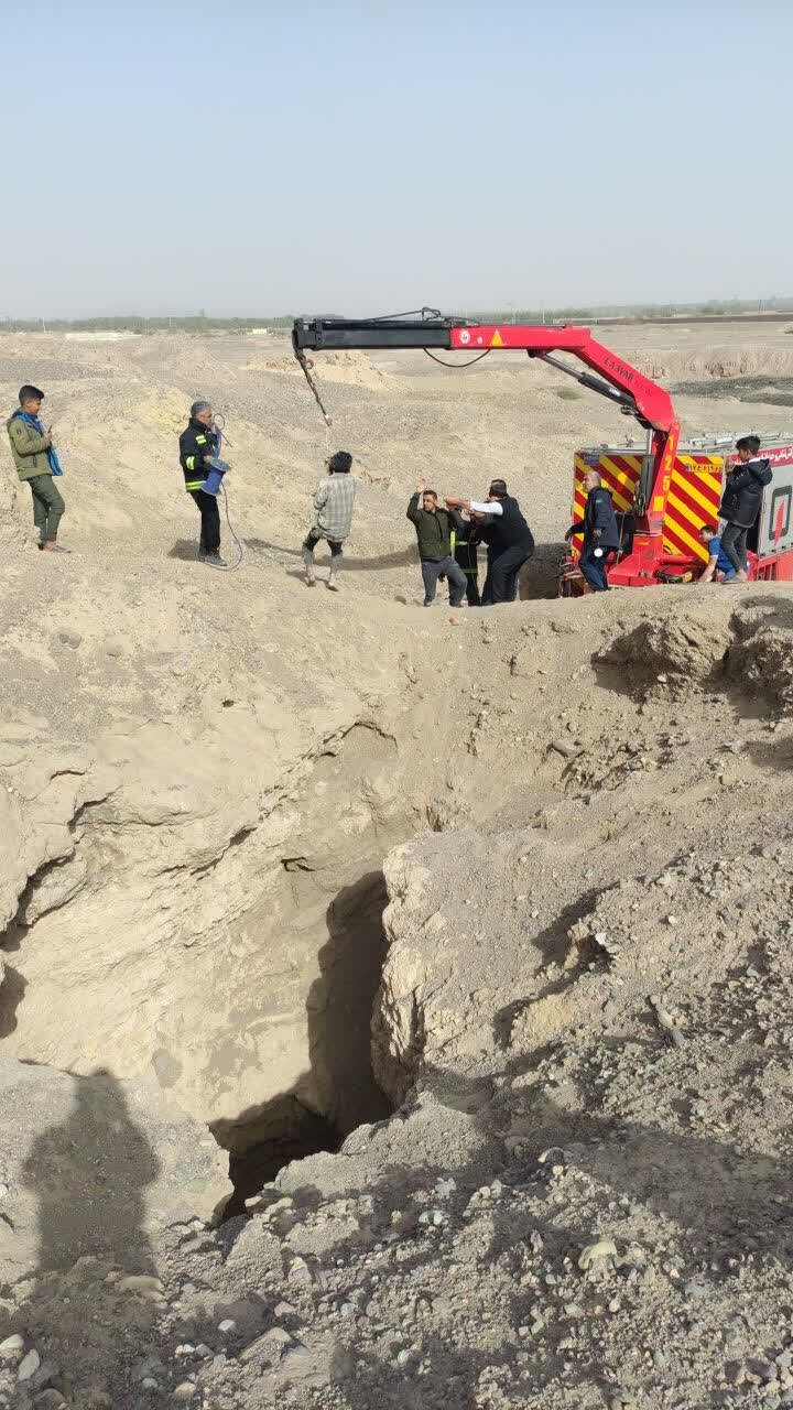نجات معجزه آسا از عمق چاه ۳۰ متری پس از ۳ شبانه روز