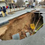 فرونشست در خیابان شهیدان کاظمی اصفهان