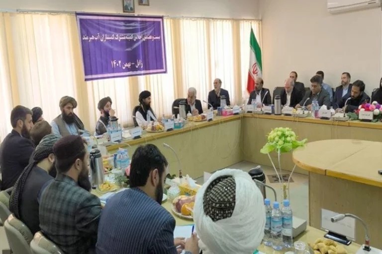 مذاکرهٔ ناکام کمیسار آب در زابل
