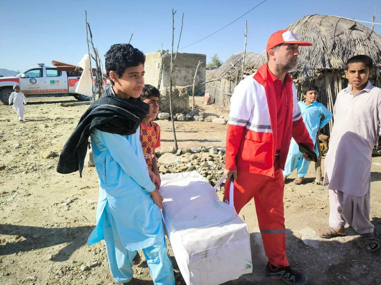 کمک‌های مردمی به سیل‌زدگان بلوچستان به پاکستان ارسال شد