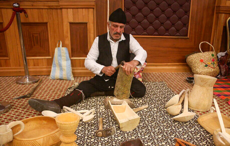راهکار خروج فعالان صنایع دستی از انزوا