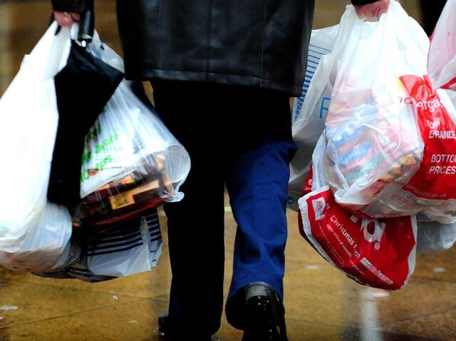 لزوم ممنوعیت توزیع کیسه‌های پلاستیکی در فروشگاه‌ها