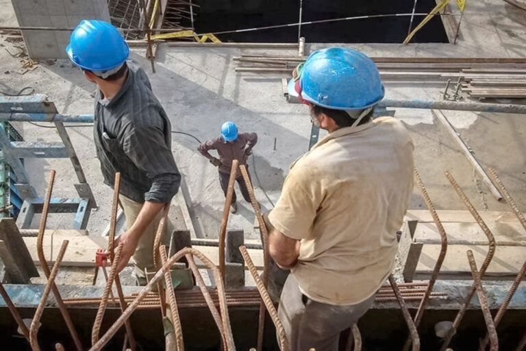 رابطهٔ کارفرما و کارگر و ضلع بی‌ربط مجلس