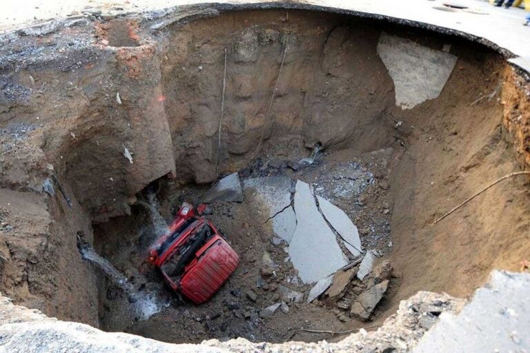 فاجعه فرونشست در اصفهان؛ روزانه یک حادثه