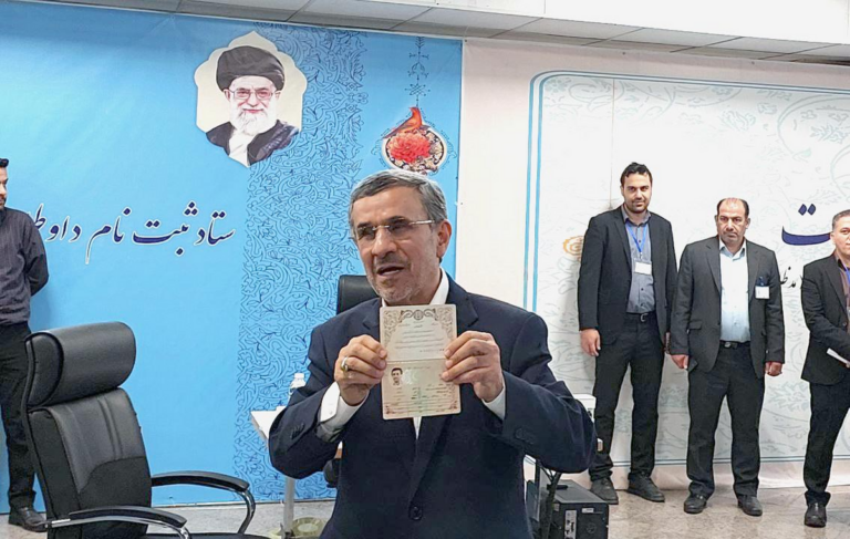 «معجزهٔ هزارهٔ سوم» سخنران میکروفن‌های خاموش