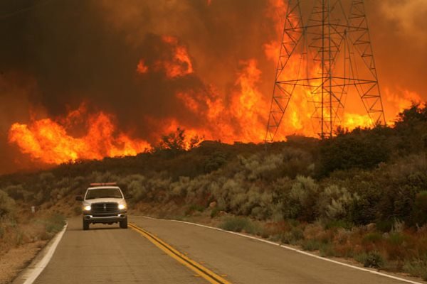 آتش‌سوزی در کالیفرنیا ادامه دارد