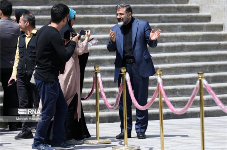 وزیر ارشاد