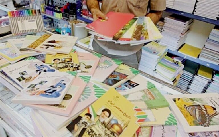دانش‌آموزان برای ثبت‌نام کتاب‌های درسی عجله کنند