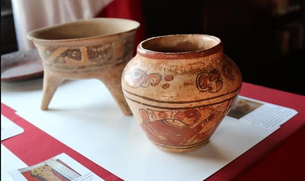 استرداد یک گلدان باستانی به مکزیک
