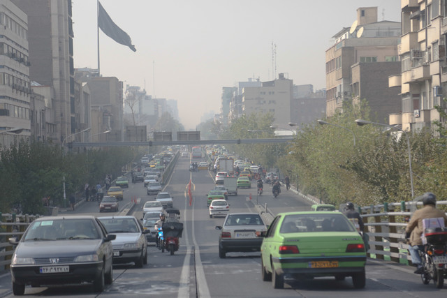 کیفیت هوای تهران برای گروه‌های حساس «ناسالم» است