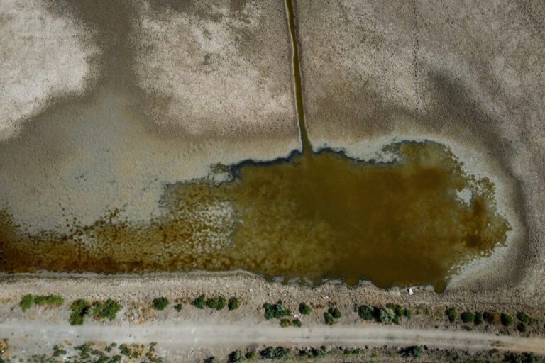 زمین‎ تشنه ایران