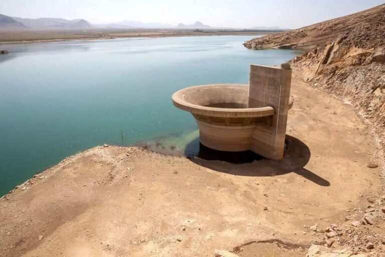 ایران چگونه منابع آب خود را نابود می‌کند؟