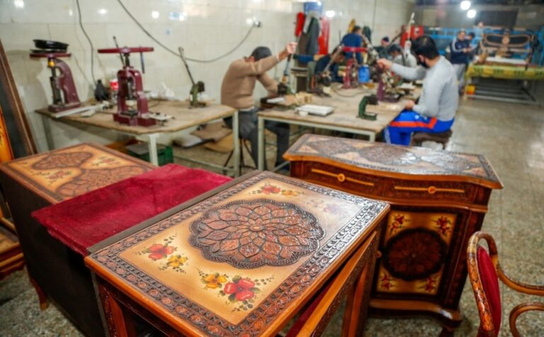 آموزش صنایع‌دستی در زندان‌ها به صنایع‌دستی آسیب می‌زند