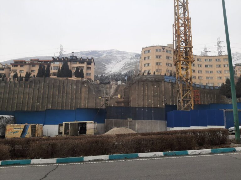 جدال بر سر هتلی روی گسل