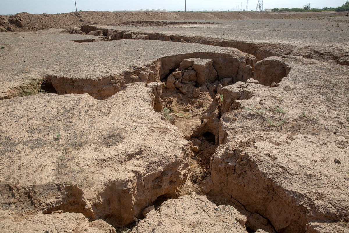 بحران بی‌بازگشت زیر پای ایران