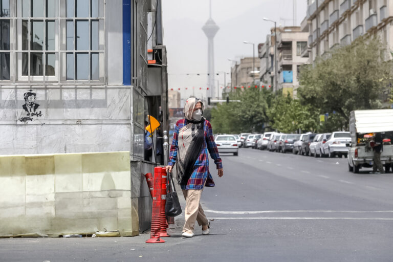 ایران،‌ غرق در غبار