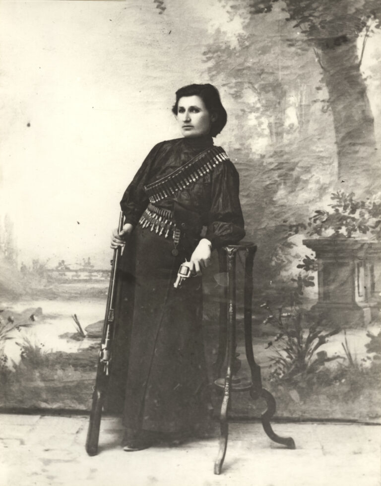 جنبش مشروطه‌ زنان ادامه دارد
