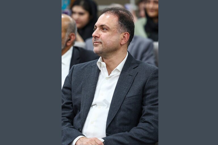 حضور سید مصطفی فیض مدیرعامل شرکت ملی مس ایران در آیین اعطای نخستین مدال «دانشمند جوان» جایزه مصطفی