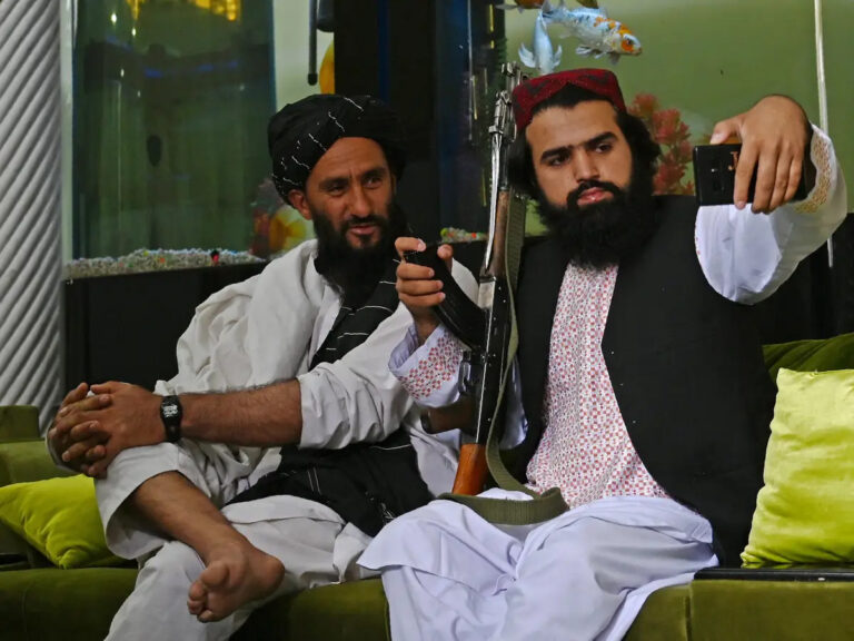 افغانستان در قعر تاریکی