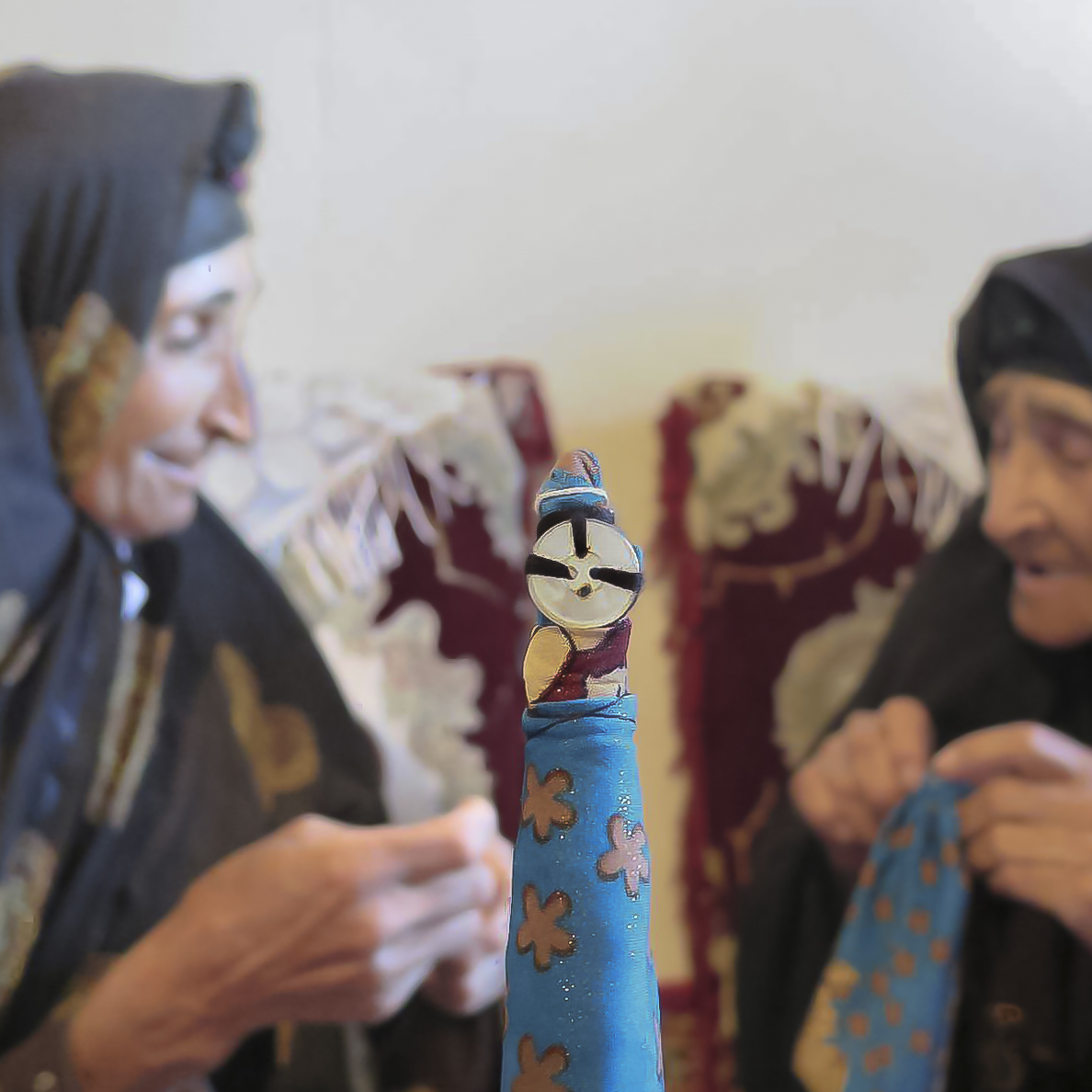 زمین با دستان زنان نفس می‌کشد