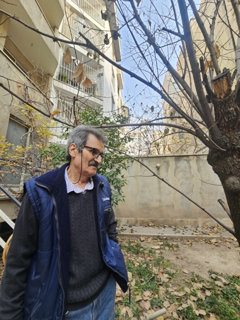 خانه «احمد محمود» را برای فروش می‌گذارم