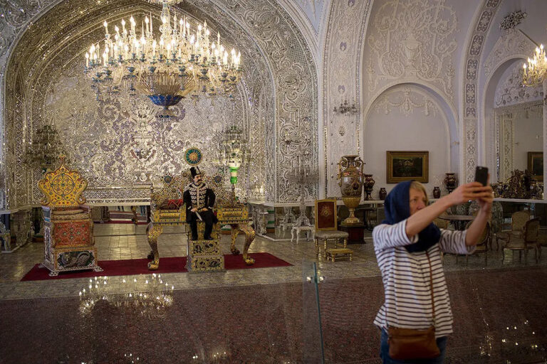 گردشگری ایران در محاصره انکار و بحران