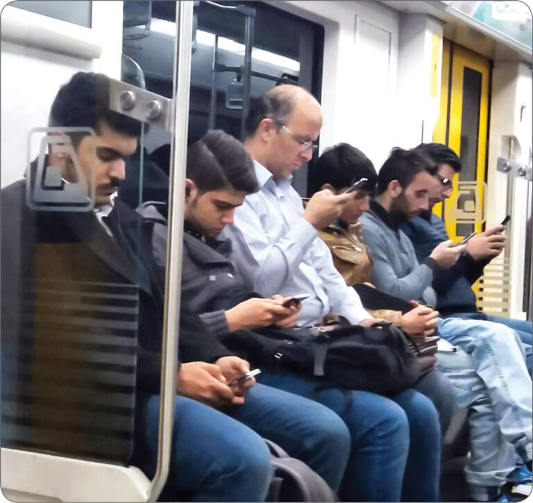 جامعه‌ پلتفرمی یا بی‌ثباتی مزمن ارتباطی