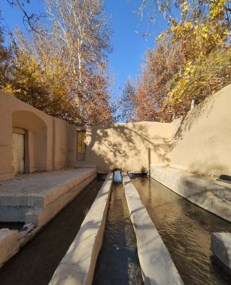 قنات جهانی گوهرریز ۴ ماه پس از تخریب همچنان مدیر ندارد