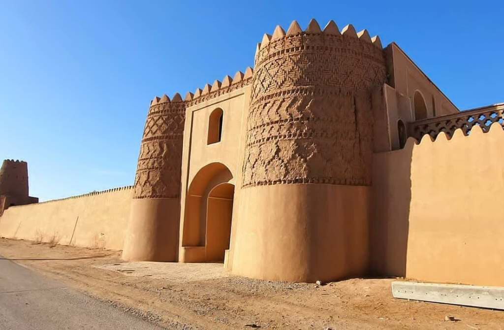 کاروانسرای شفیع‌آباد میراثی میان «هتل تجملی» یا «تعاونی روستایی»