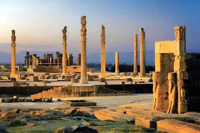 سند اینجا به نــــام کیست؟
