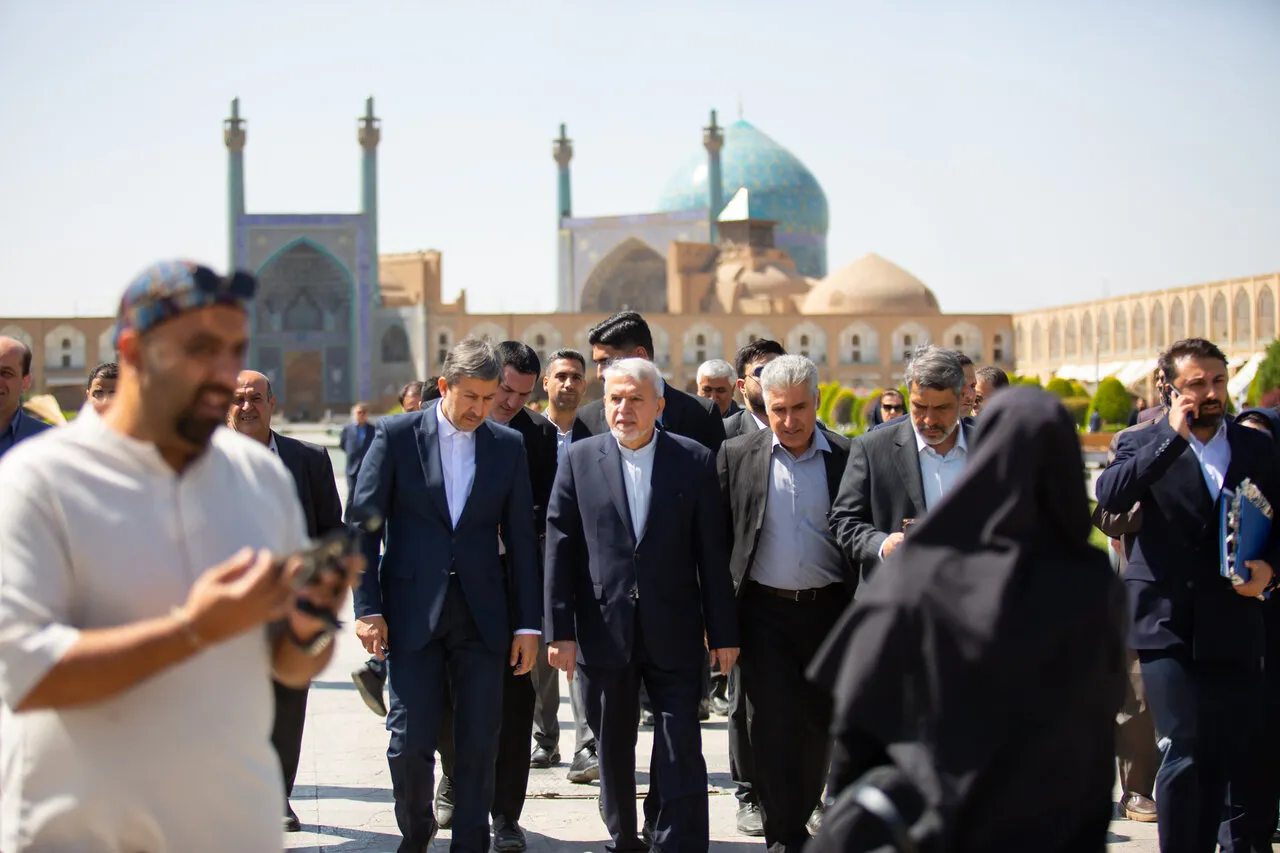 شهر زخمی در قابِ خوش‌بینیِ وزیر