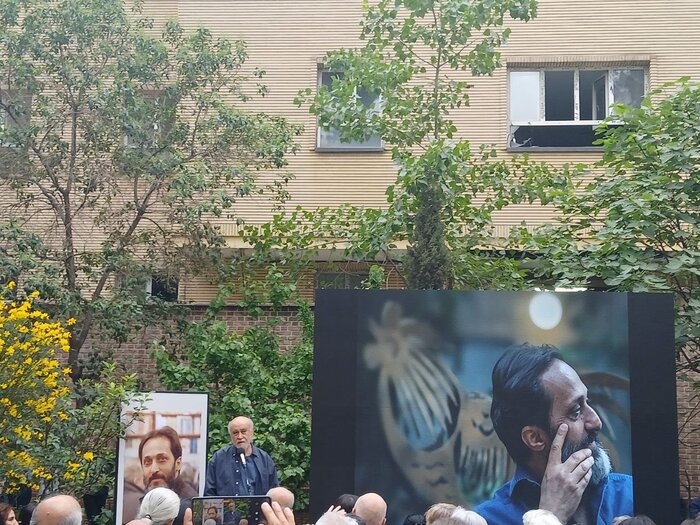 مرغک «نظر» روی شانه شیرهای «تناولی»