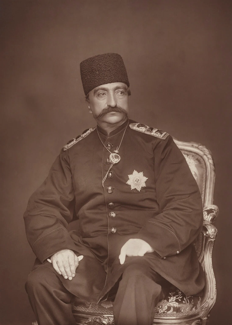 پادشاهِ پُرحاشیه