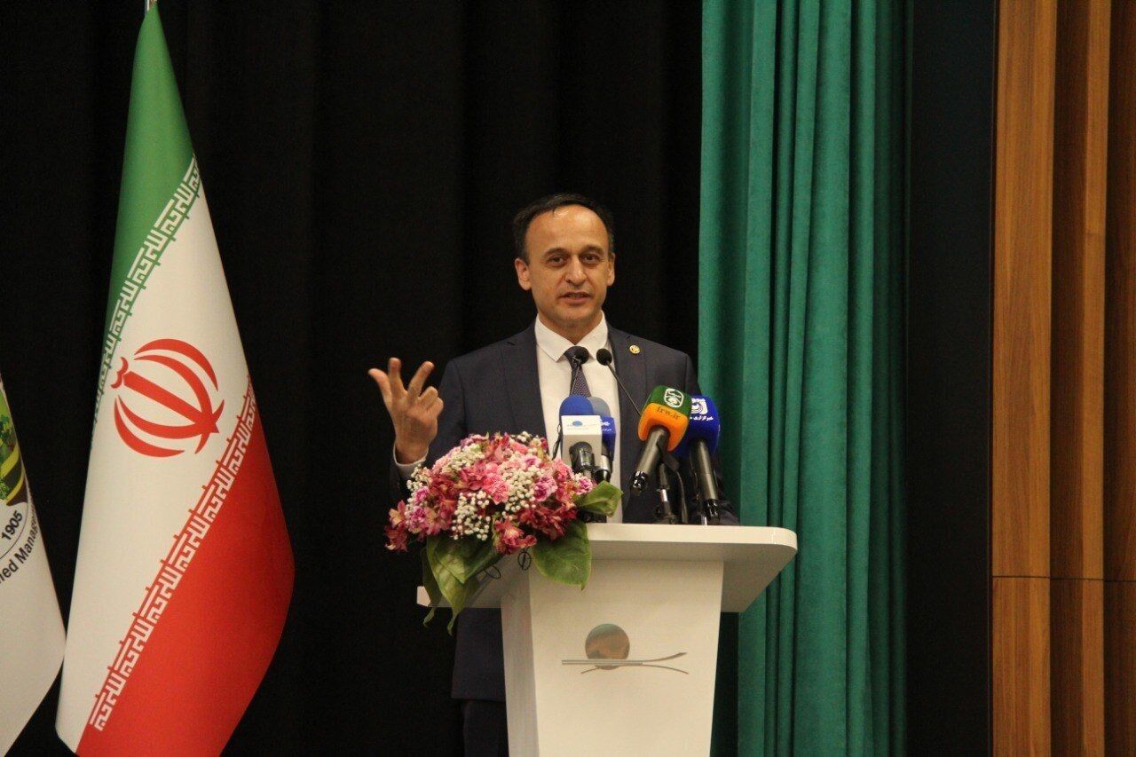 نماینده فائو: سالانه ۱۲ میلیون هکتار زمین حاصلخیز نابود می‌شود؛ مراتع ستون فقرات امنیت غذایی است